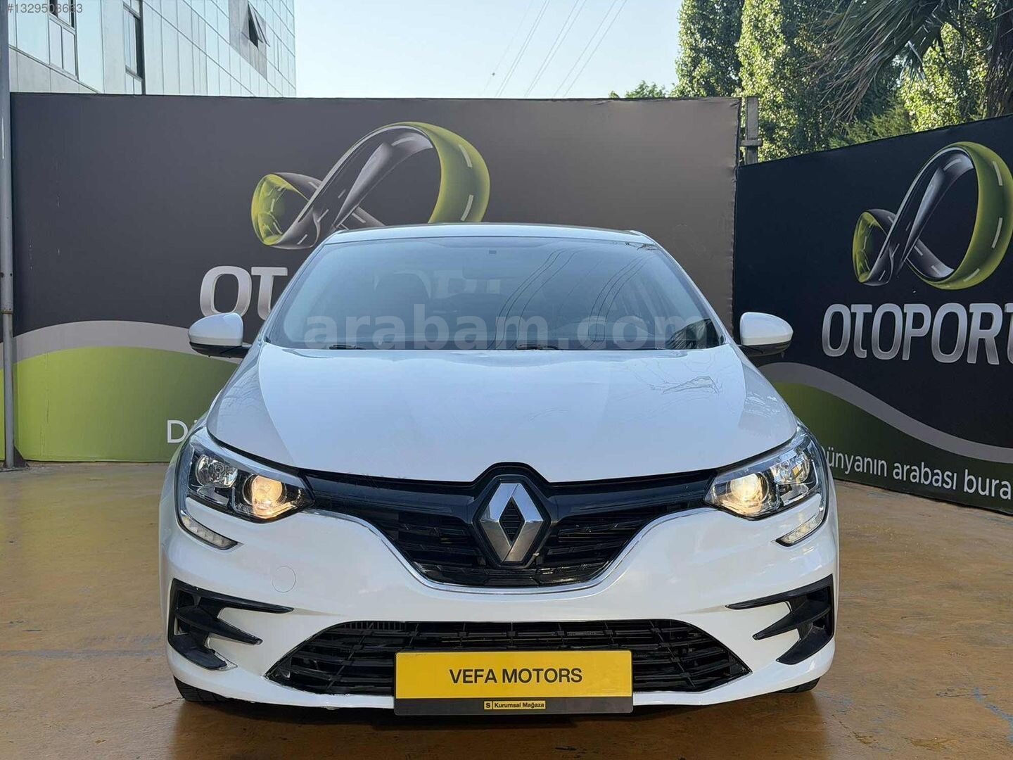 Galeriden Renault Megane 1.3 TCe Joy 2022 Model İstanbul 98.000 km Beyaz 2