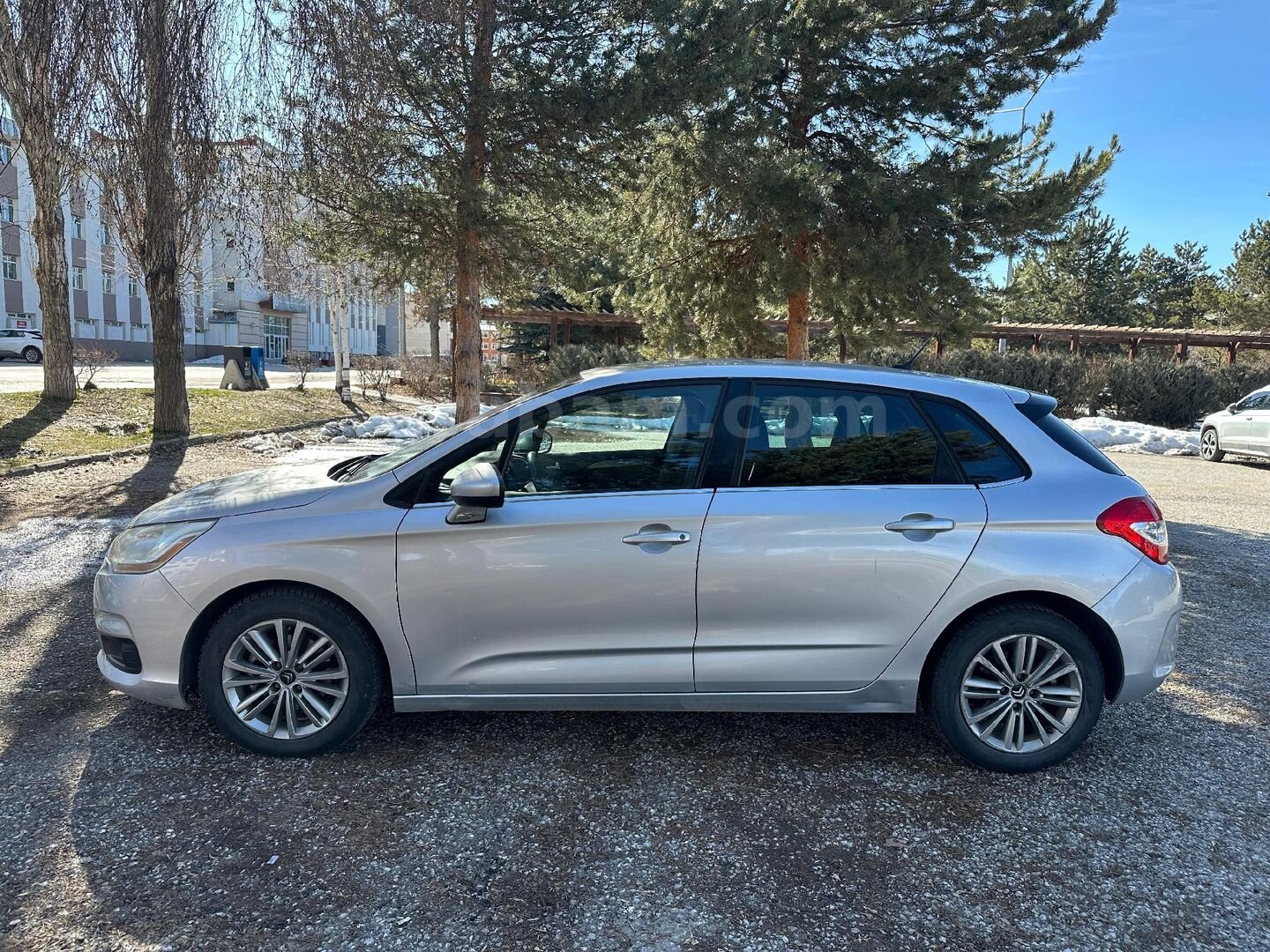 Sahibinden Citroen C4 1.6 e-HDi Confort Plus 2012 Model Erzurum 156.000 km Gri 3