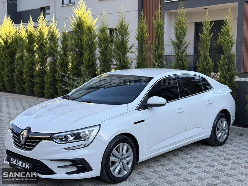 Galeriden Renault Megane 1.3 TCe Joy 2021 Model Bursa 125.000 km Beyaz