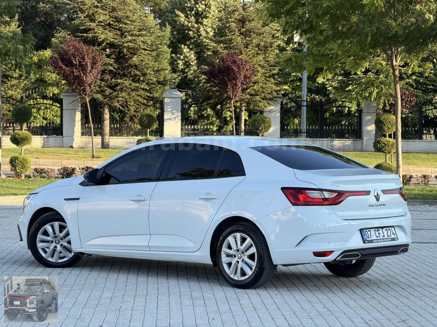 Galeriden Renault Megane 1.3 TCe Joy 2022 Model Eskişehir 177.000 km Beyaz 7