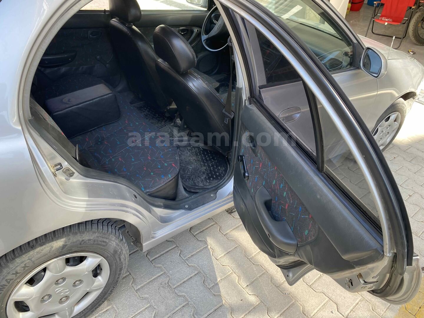 Sahibinden Hyundai Accent 1.5 1.5i GLS 2000 Model Konya 317.000 km Gri 6