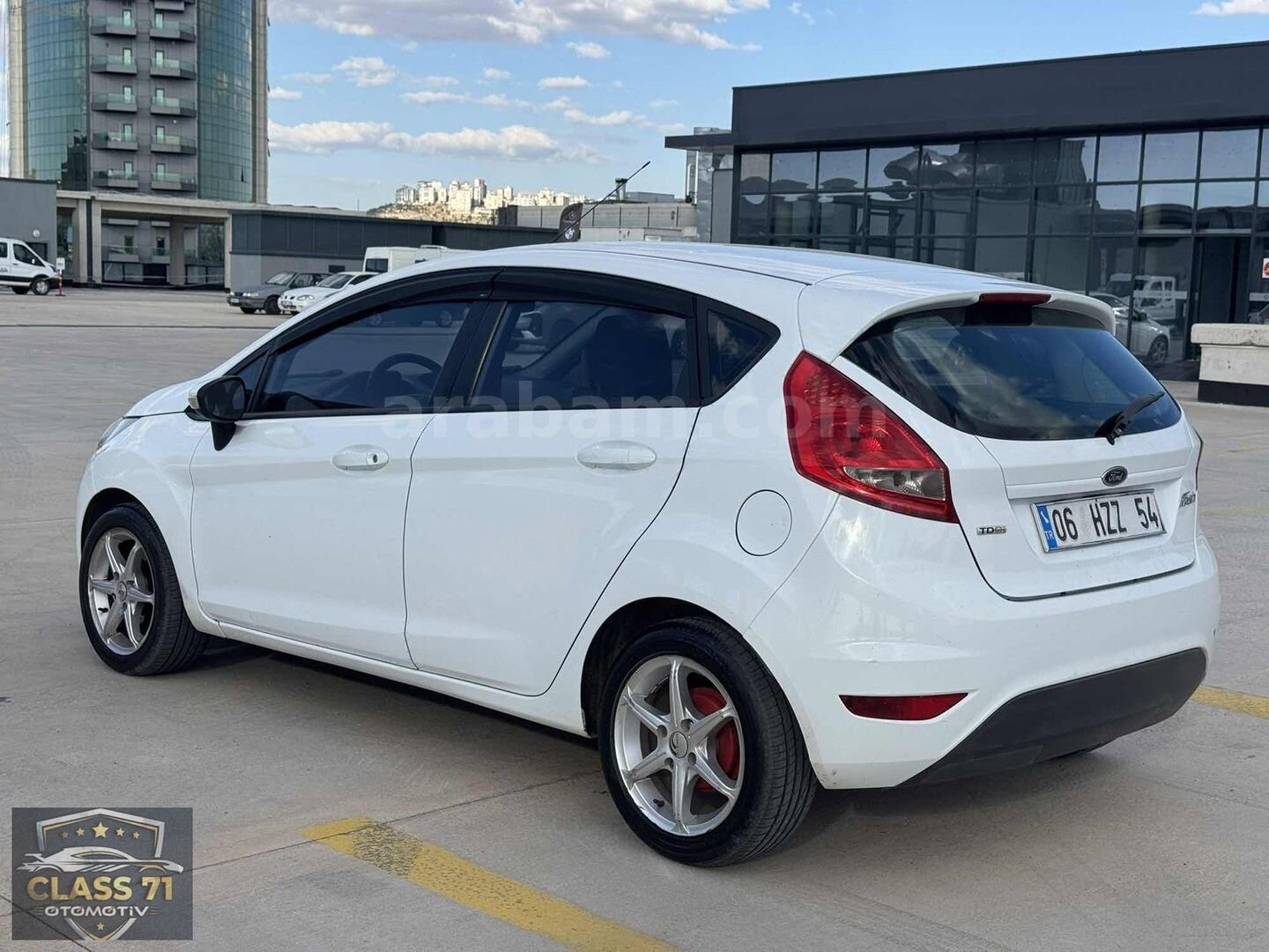 Galeriden Ford Fiesta 1.4 TDCi Trend 2011 Model Ankara 214.000 km Beyaz 5