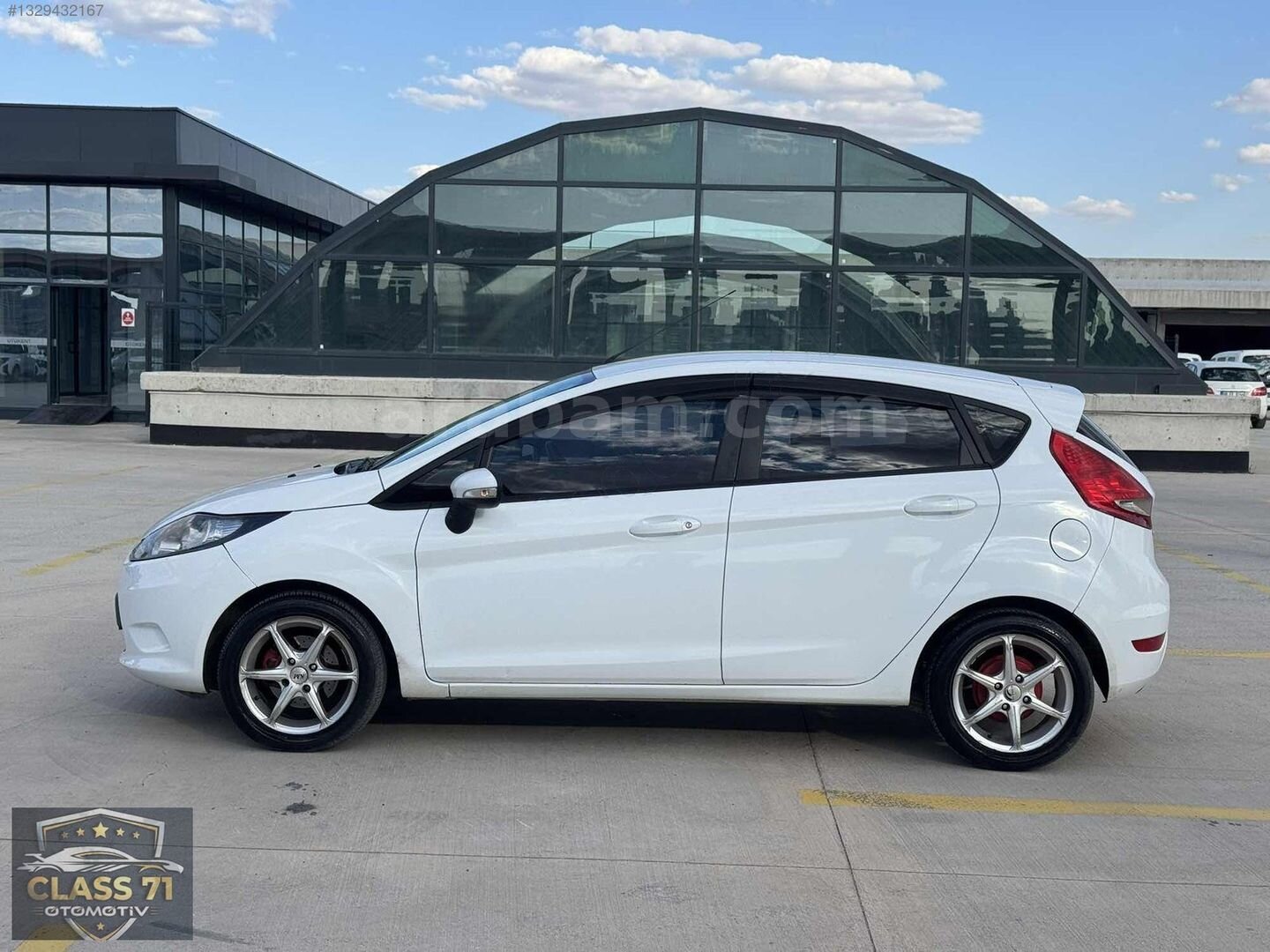 Galeriden Ford Fiesta 1.4 TDCi Trend 2011 Model Ankara 214.000 km Beyaz 4