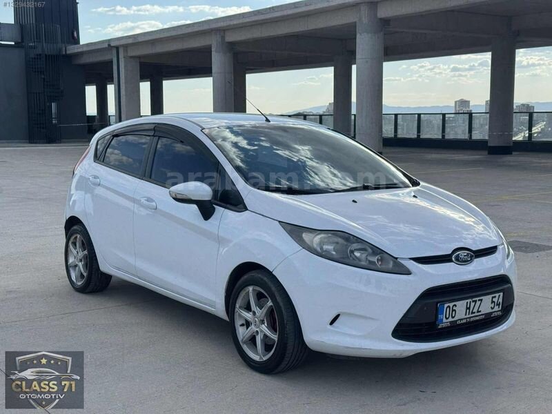 Galeriden Ford Fiesta 1.4 TDCi Trend 2011 Model Ankara 214.000 km Beyaz