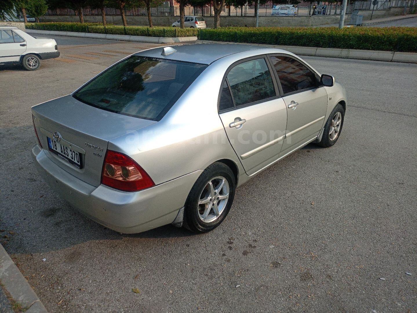 Sahibinden Toyota Corolla 1.4 D-4D Terra 2006 Model Aksaray 317.000 km Gri (Gümüş) 6