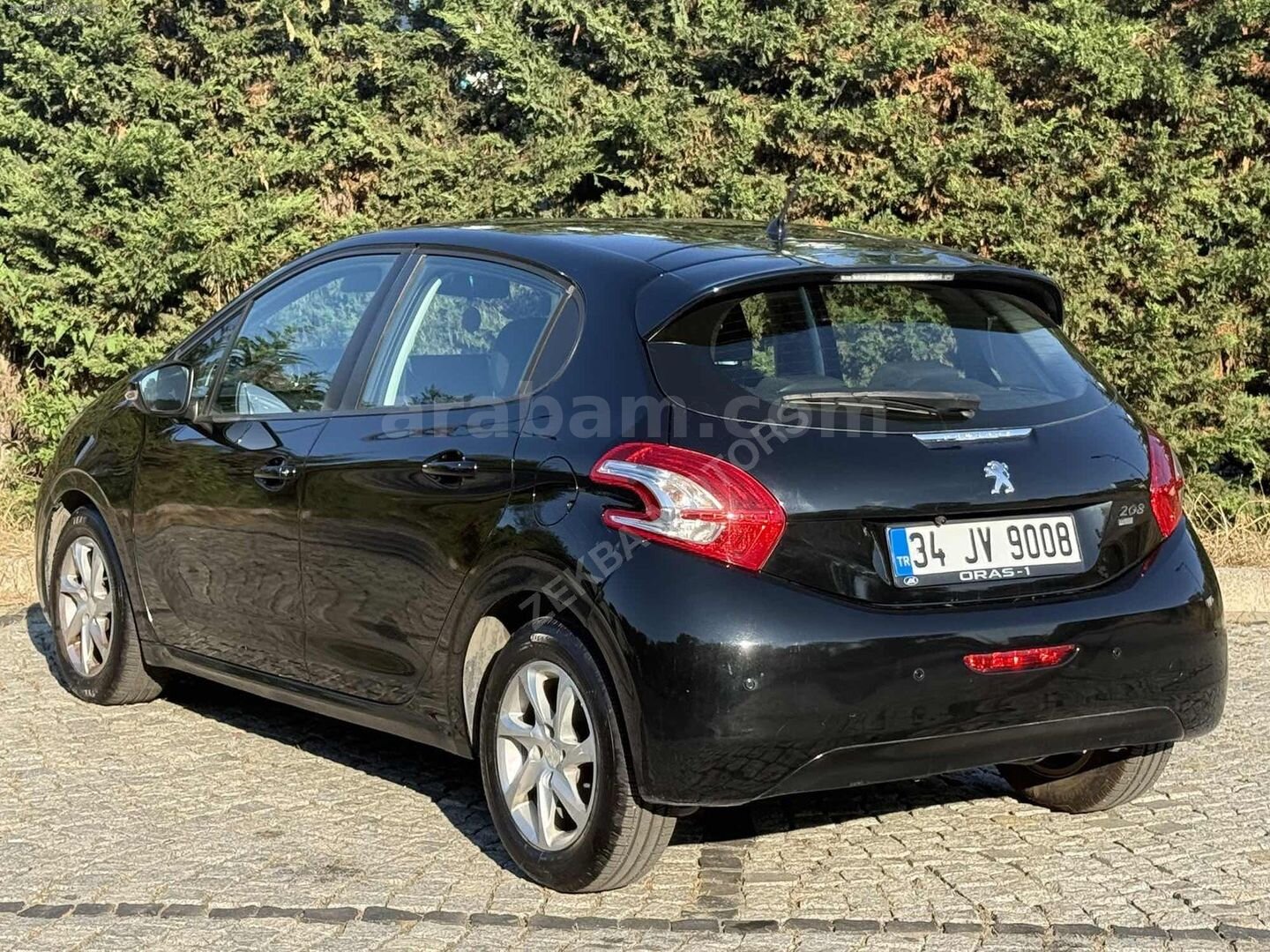 Galeriden Peugeot 208 1.4 HDi Active 2012 Model İstanbul 135.000 km Siyah 4
