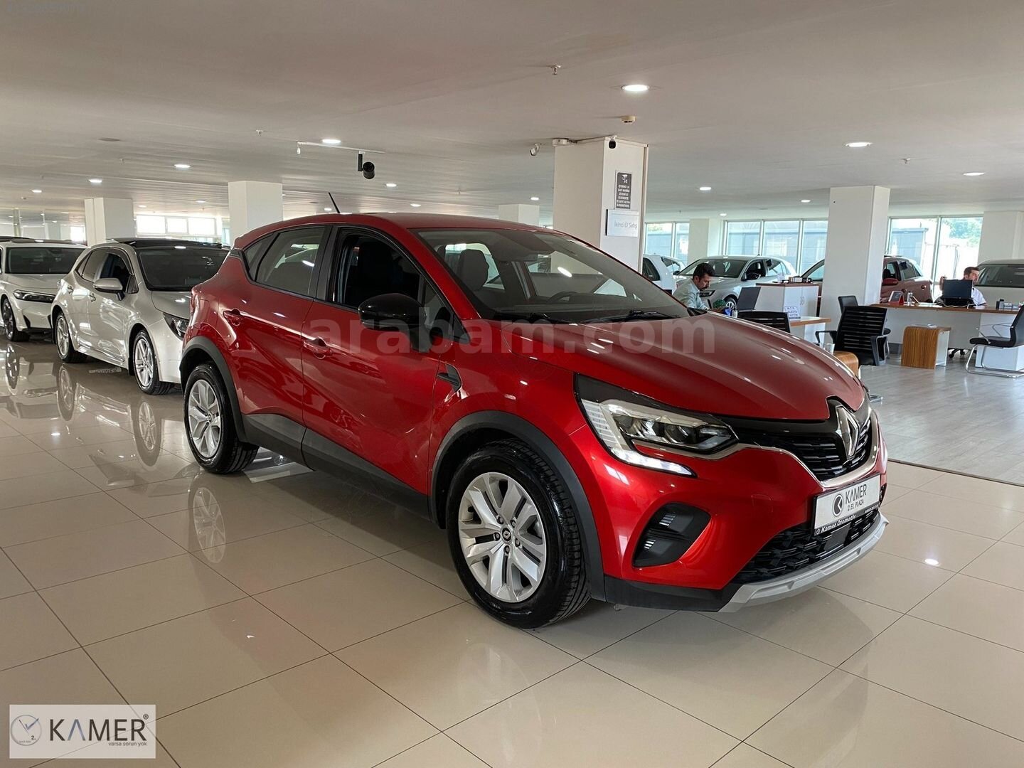 Galeriden Renault Captur 1.3 TCe Touch 2021 Model Samsun 27.483 km Kırmızı 3