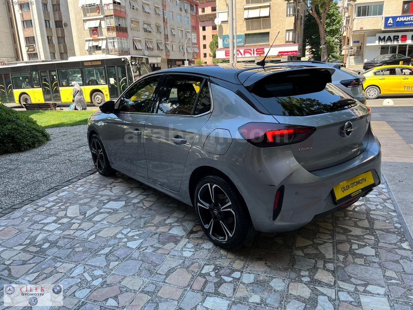 Galeriden Opel Corsa 1.2 T Ultimate 2021 Model İstanbul 82.000 km Gri 6