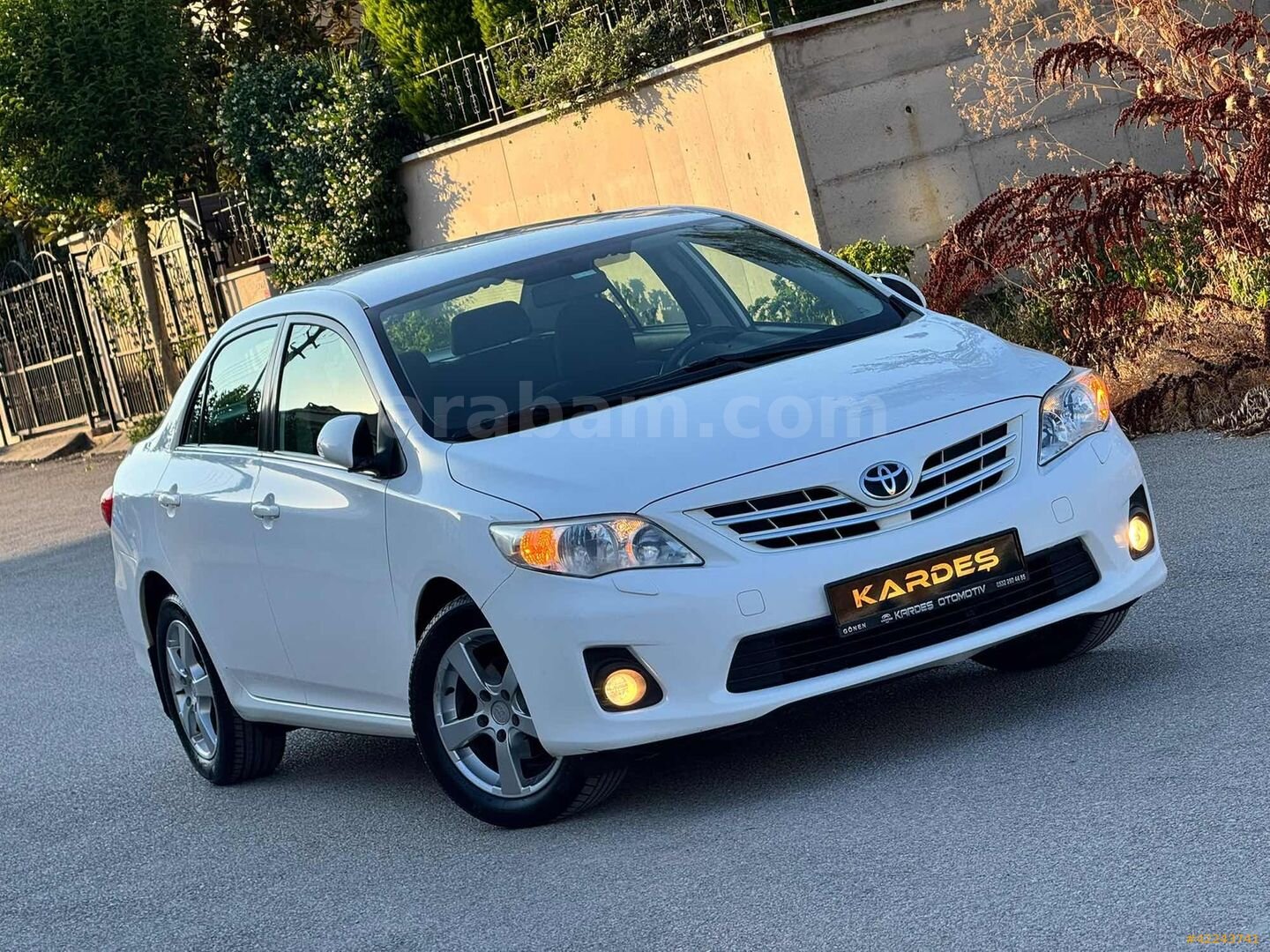 Galeriden Toyota Corolla 1.4 D-4D Comfort Extra 2011 Model Balıkesir 109.000 km Beyaz 4