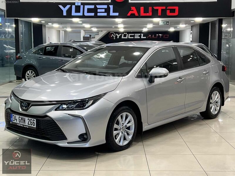 Galeriden Toyota Corolla 1.8 Hybrid Dream 2023 Model İstanbul 86.000 km Gri