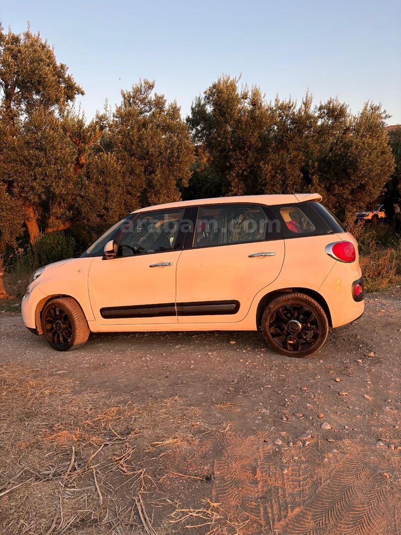 Sahibinden Fiat 500 Ailesi 500L 1.3 Mjet PopStar 2013 Model Balıkesir 257.000 km Beyaz 2