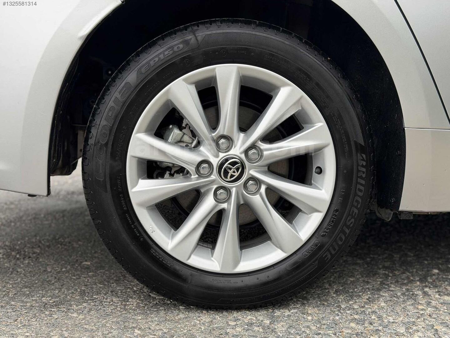 Galeriden Toyota Corolla 1.8 Hybrid Dream 2023 Model Antalya 105.000 km Gri 2