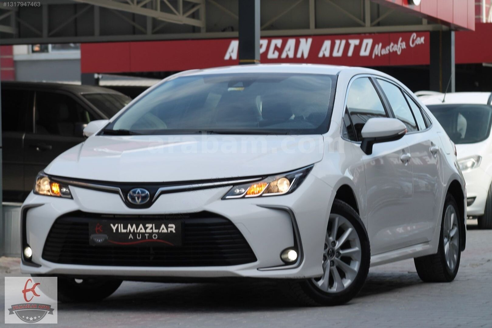 Galeriden Toyota Corolla 1.8 Hybrid Dream 2022 Model Adana 137.000 km Beyaz 4