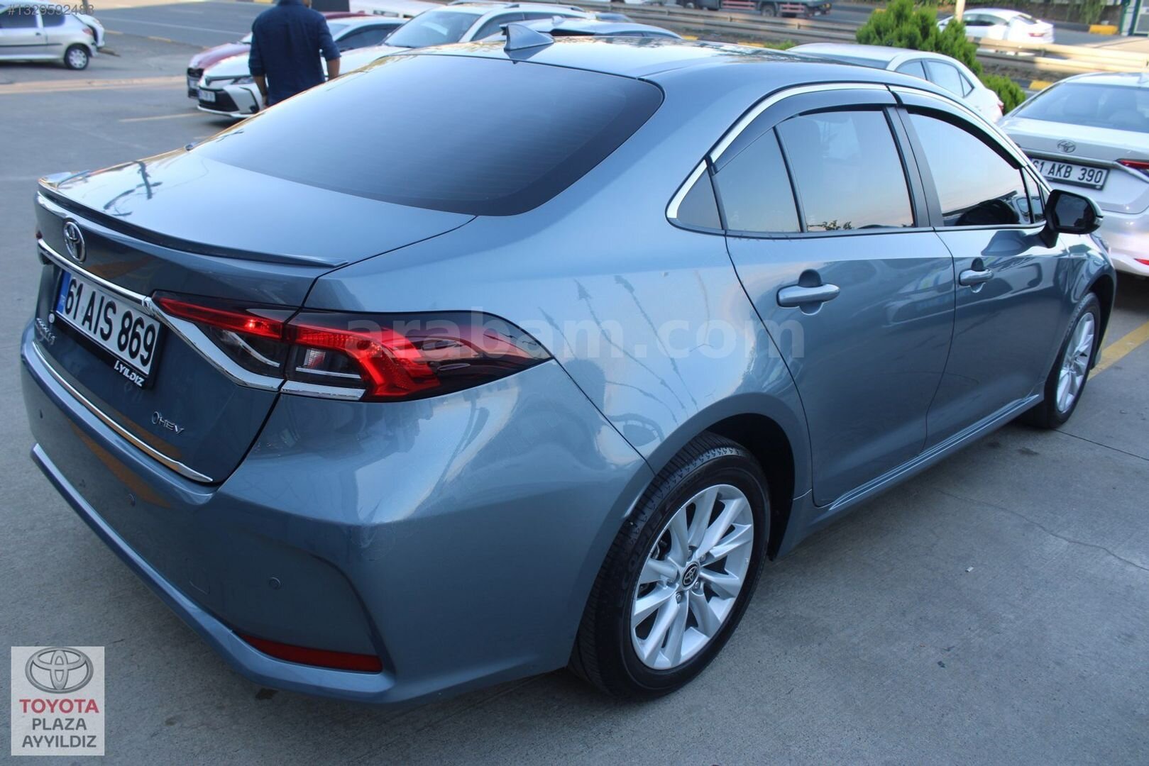 Galeriden Toyota Corolla 1.8 Hybrid Dream 2024 Model Trabzon 27.061 km Mavi 7
