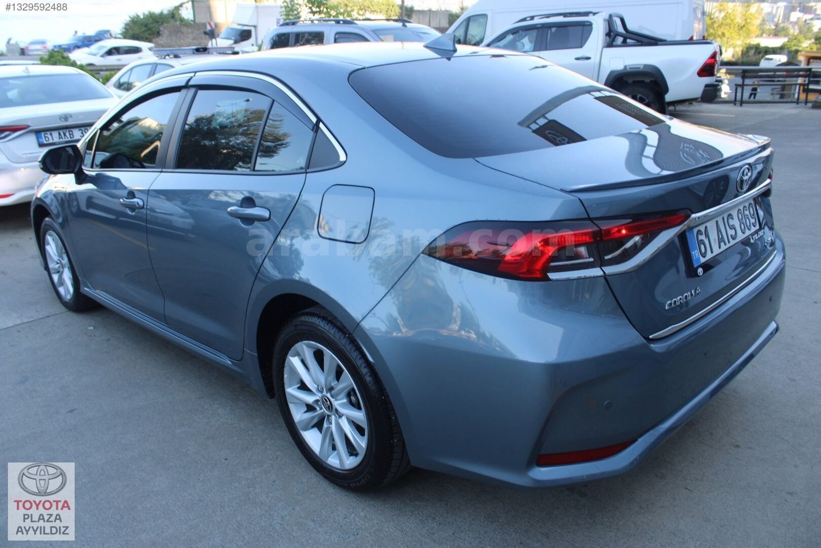 Galeriden Toyota Corolla 1.8 Hybrid Dream 2024 Model Trabzon 27.061 km Mavi 6
