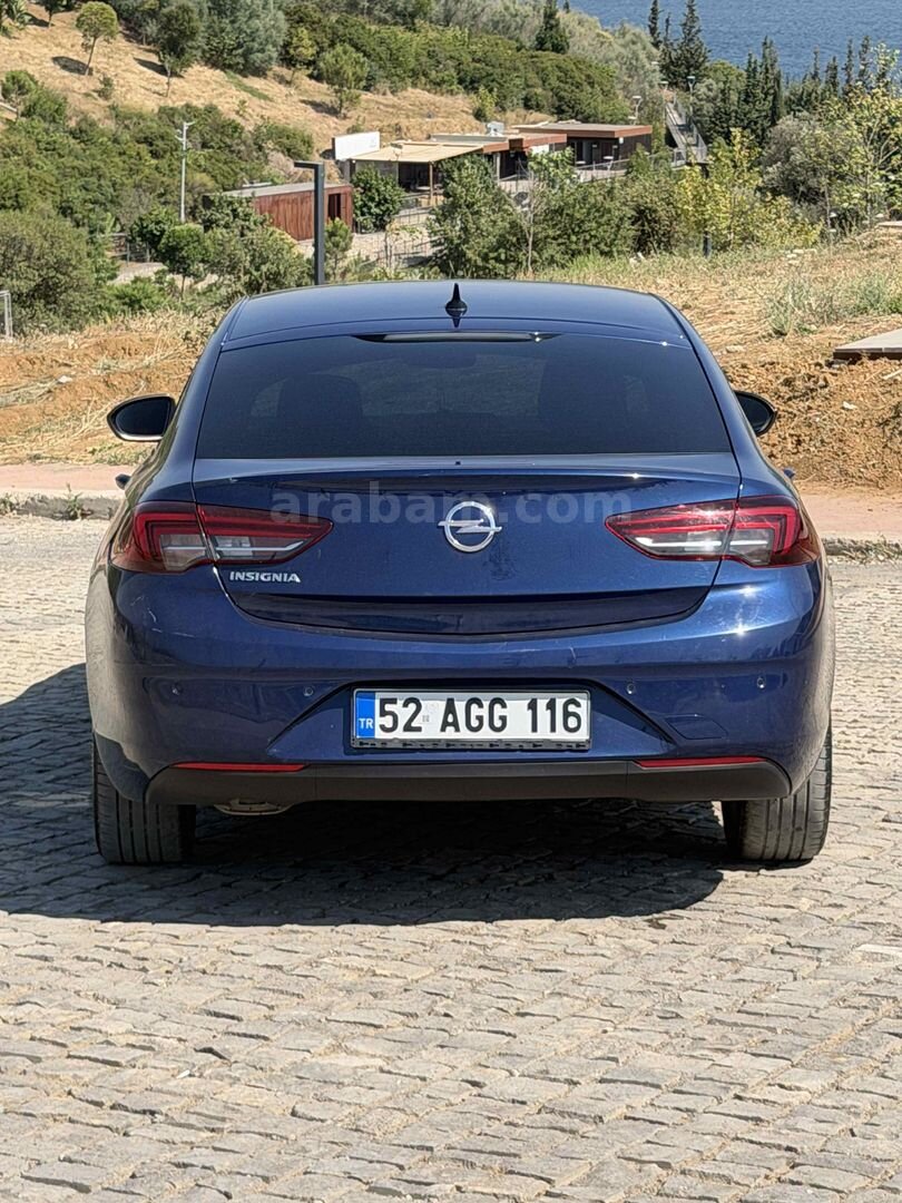Sahibinden Opel Insignia 1.5 d Edition 2021 Model İstanbul 115.500 km Lacivert 6