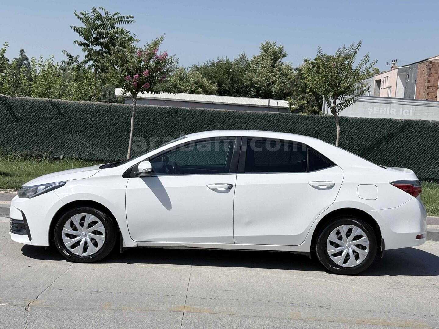 Galeriden Toyota Corolla 1.4 D-4D Touch 2018 Model Batman 200.000 km Beyaz 5