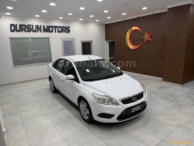 Galeriden Ford Focus 1.6 TDCi Trend X 2011 Model Kocaeli 207.000 km Beyaz