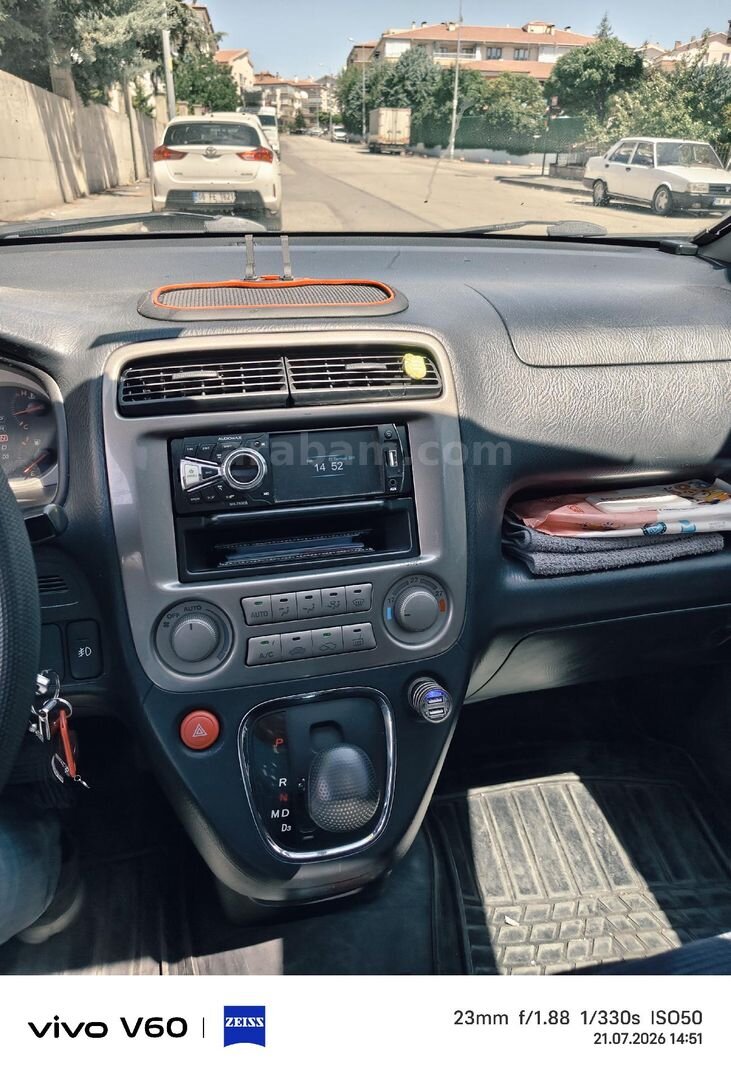Sahibinden Honda Stream 2.0 2001 Model Ankara 395.000 km Siyah 7