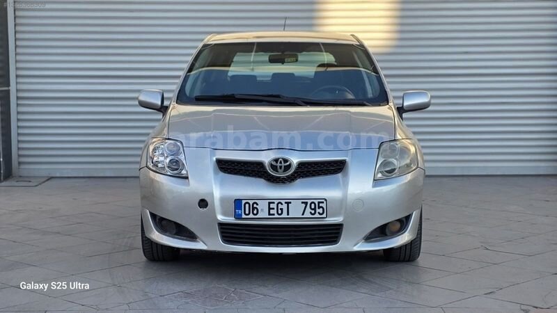 Galeriden Toyota Auris 1.4 D-4D Comfort 2009 Model Ankara 204.000 km Gri