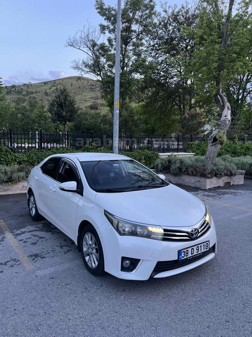 Sahibinden Toyota Corolla 1.6 Advance 2014 Model Kayseri 145.000 km Beyaz 3