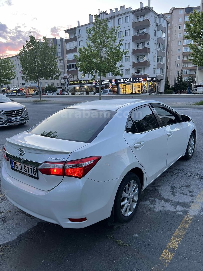 Sahibinden Toyota Corolla 1.6 Advance 2014 Model Kayseri 145.000 km Beyaz 4