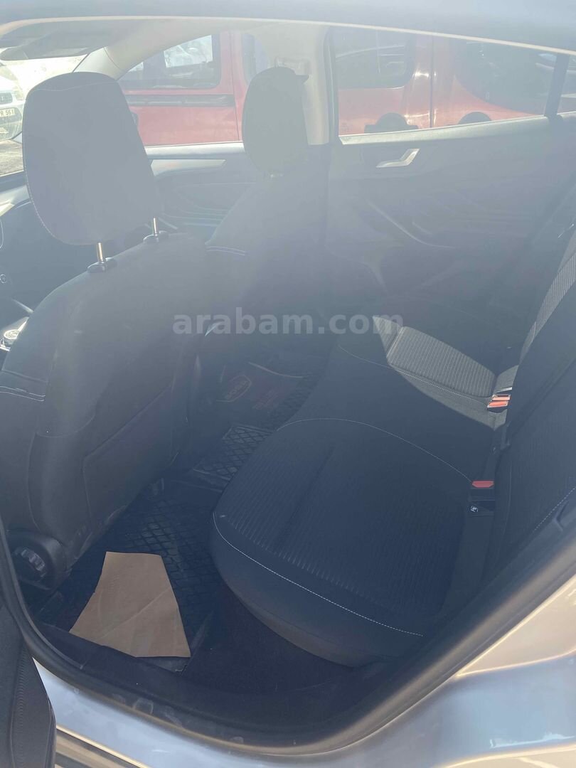 Sahibinden Ford Focus 1.5 EcoBlue Titanium Stil 2024 Model Mardin 21.000 km Gri (Gümüş) 4