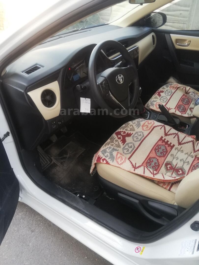 Sahibinden Toyota Corolla 1.33 Life 2017 Model Ankara 107.000 km Beyaz 3