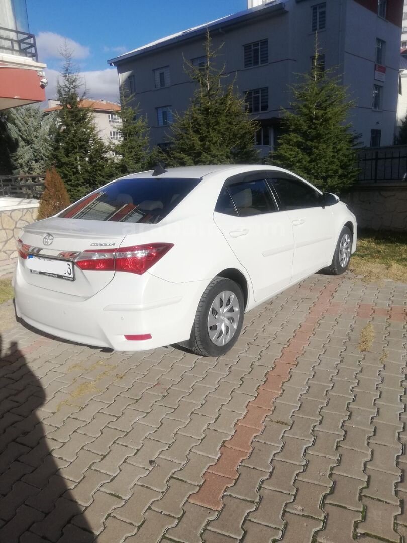 Sahibinden Toyota Corolla 1.33 Life 2017 Model Ankara 107.000 km Beyaz 5