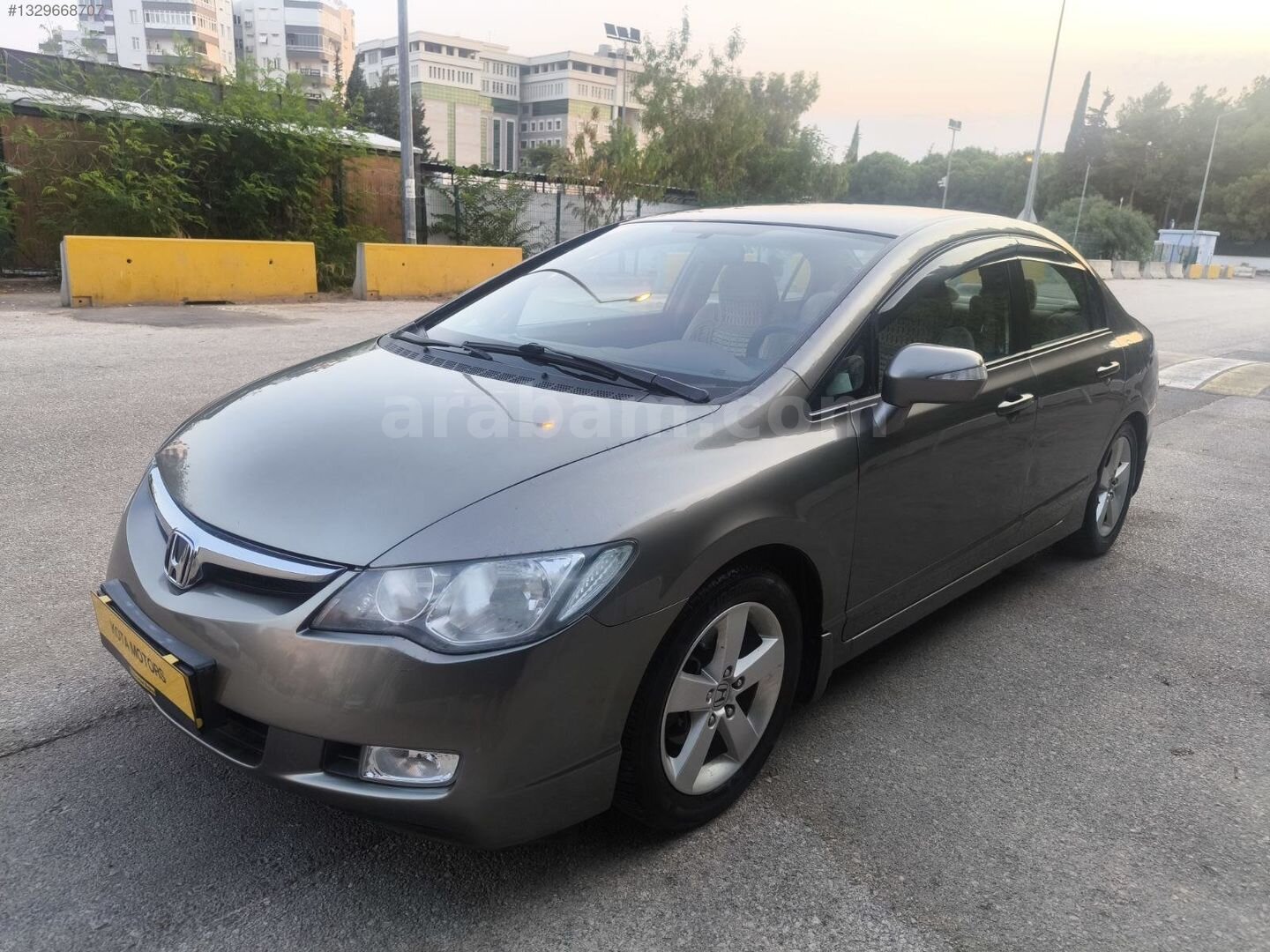 Galeriden Honda Civic 1.6i VTEC Dream 2008 Model Antalya 141.000 km Gri 7