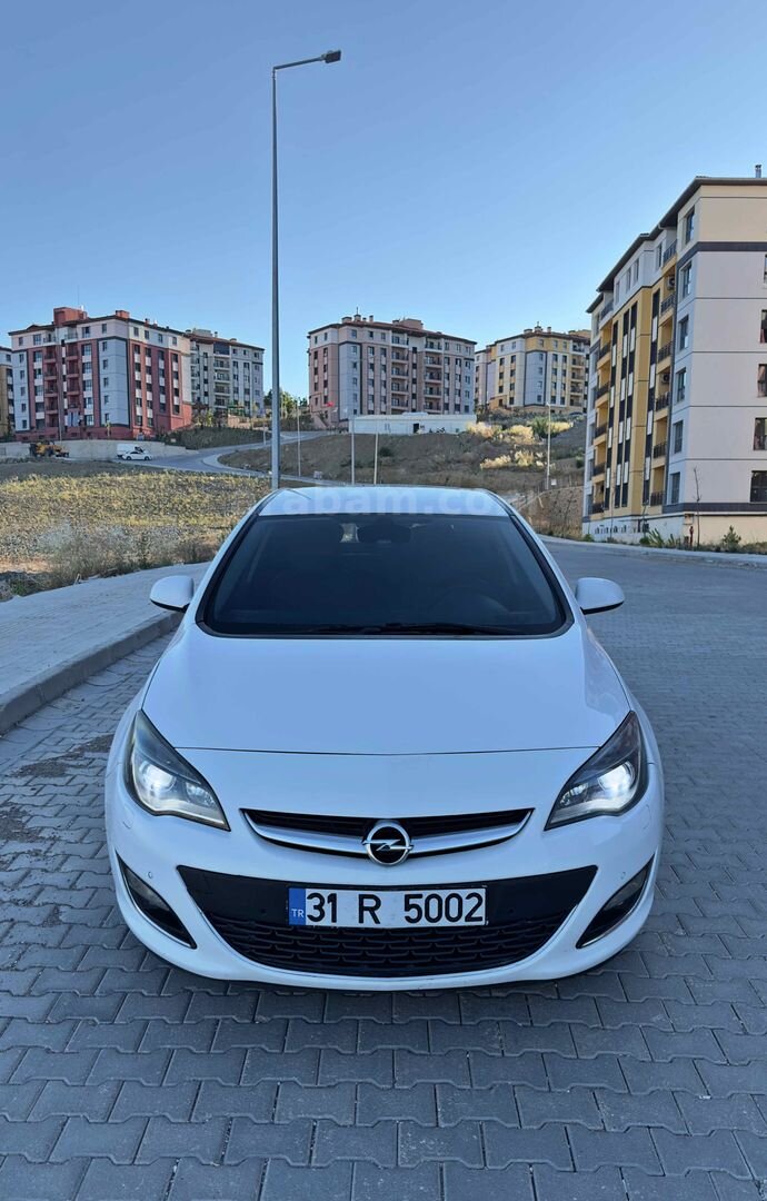 Sahibinden Opel Astra 1.3 CDTI Cosmo 2013 Model Hatay 250.000 km Beyaz 3