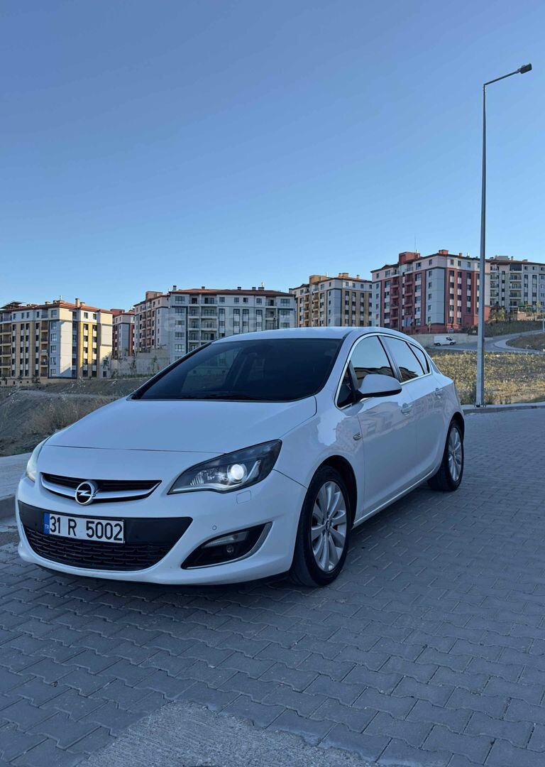 Sahibinden Opel Astra 1.3 CDTI Cosmo 2013 Model Hatay 250.000 km Beyaz 2