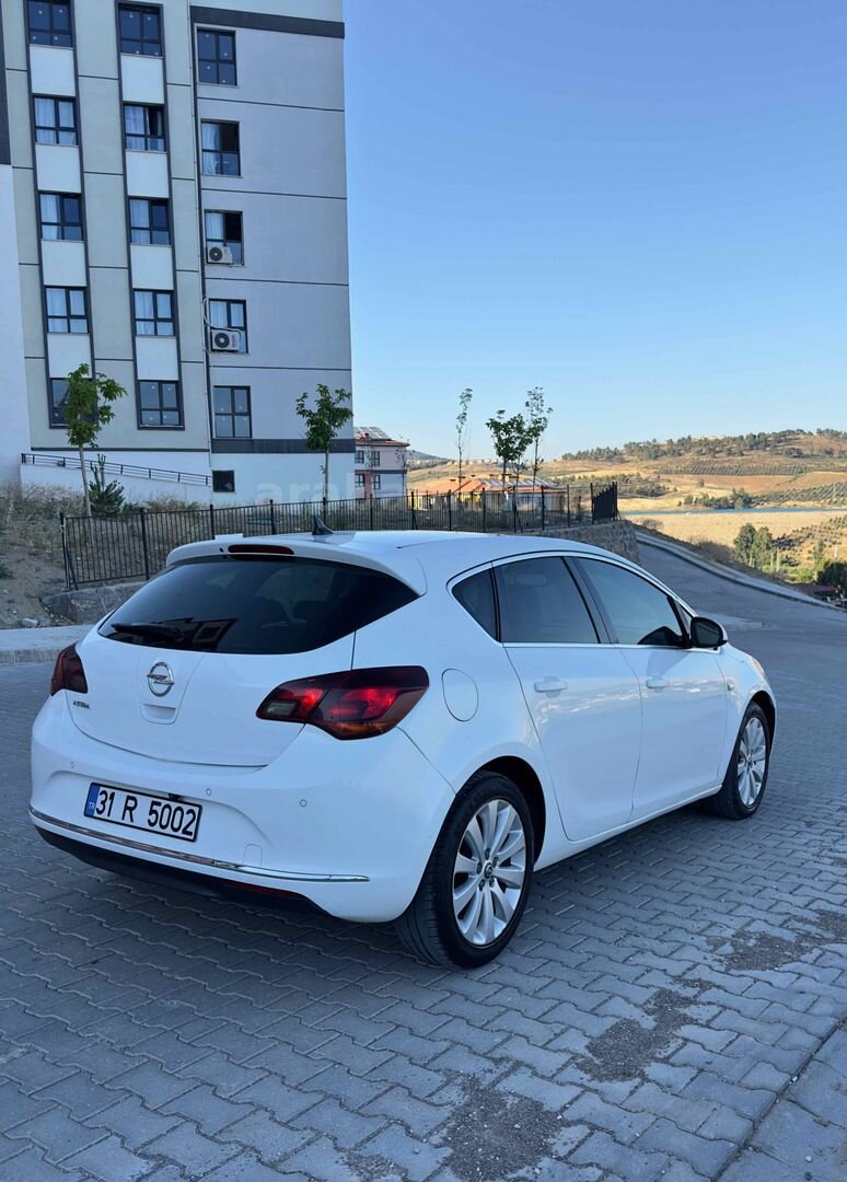Sahibinden Opel Astra 1.3 CDTI Cosmo 2013 Model Hatay 250.000 km Beyaz 4