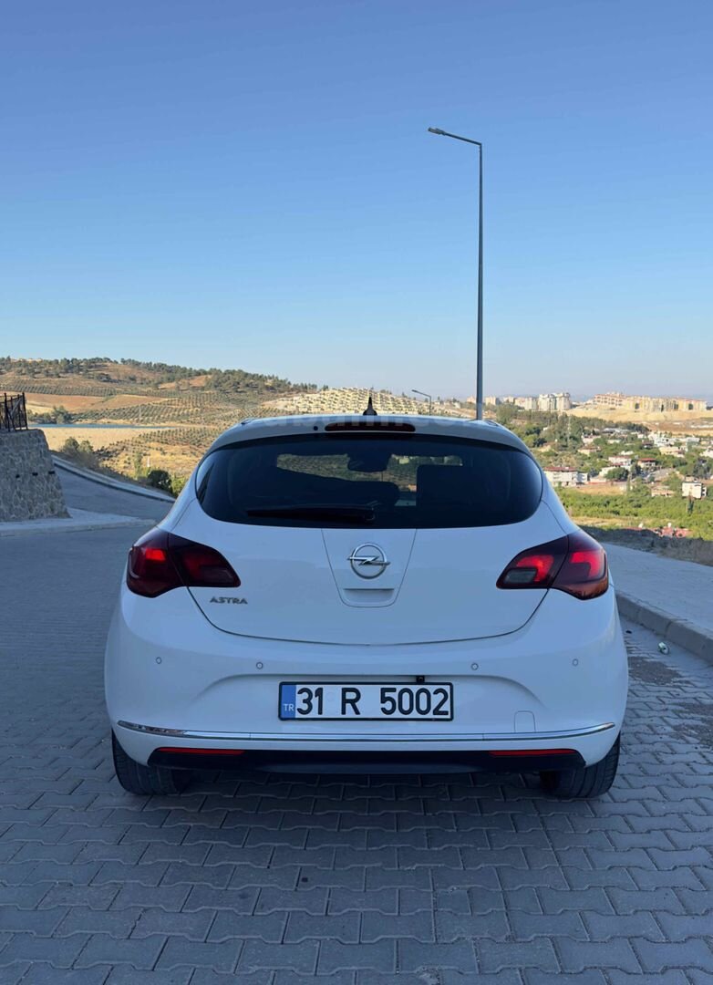 Sahibinden Opel Astra 1.3 CDTI Cosmo 2013 Model Hatay 250.000 km Beyaz 6