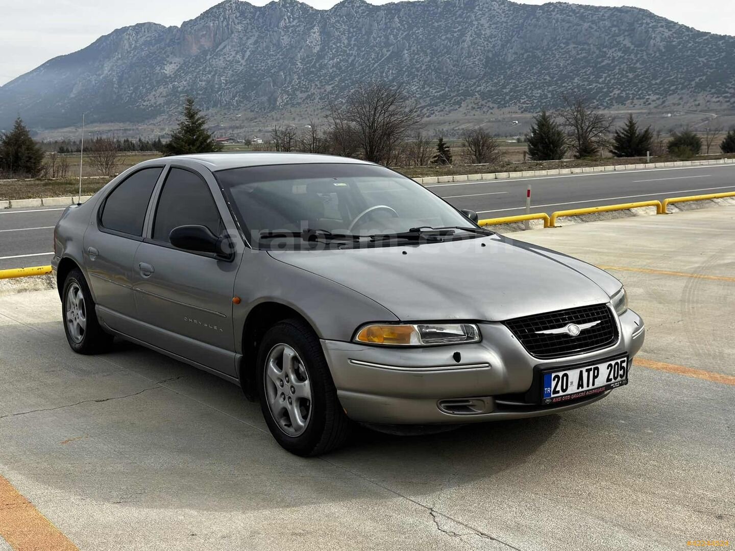 Galeriden Chrysler Stratus 2.5 LE 1999 Model Denizli 353.000 km Füme 1