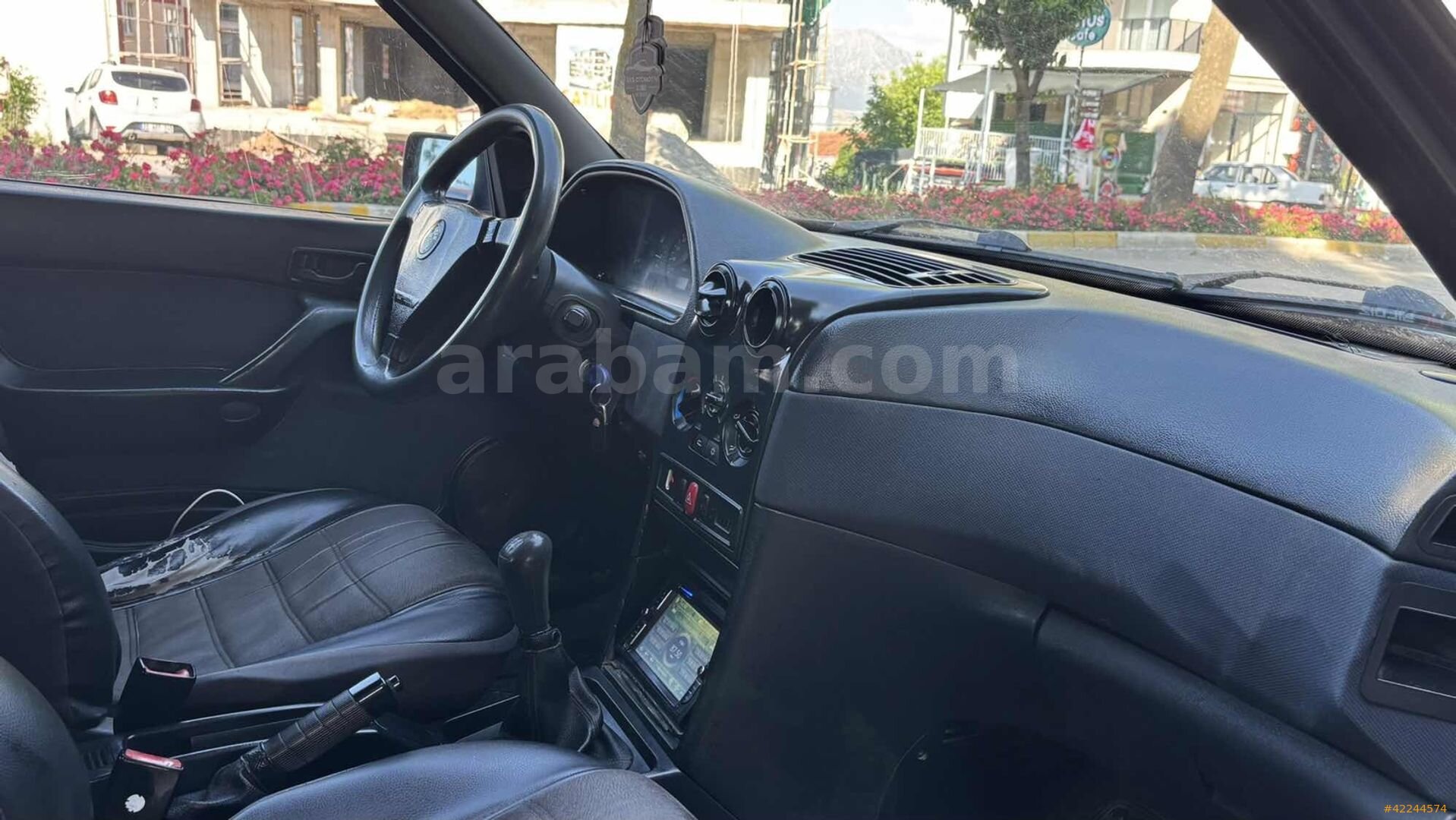 Galeriden Alfa Romeo 146 1.4 TS 1998 Model Denizli 272.000 km Lacivert 4