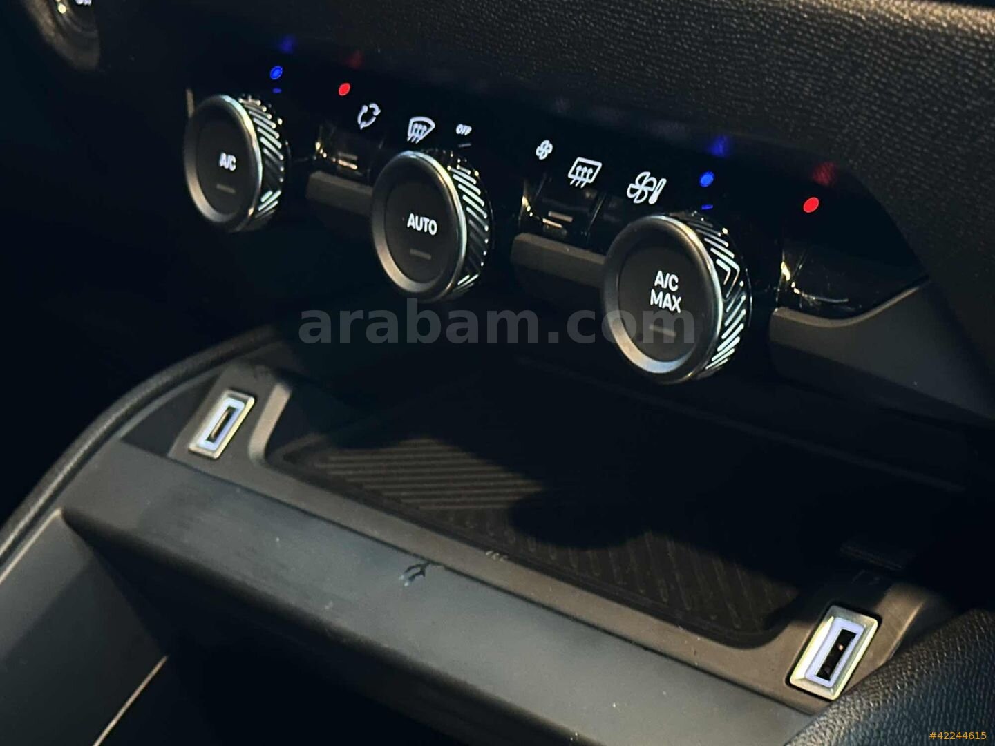 Galeriden Citroen C4 X 1.2 PureTech Feel Bold 2023 Model Ankara 71.000 km Siyah 5