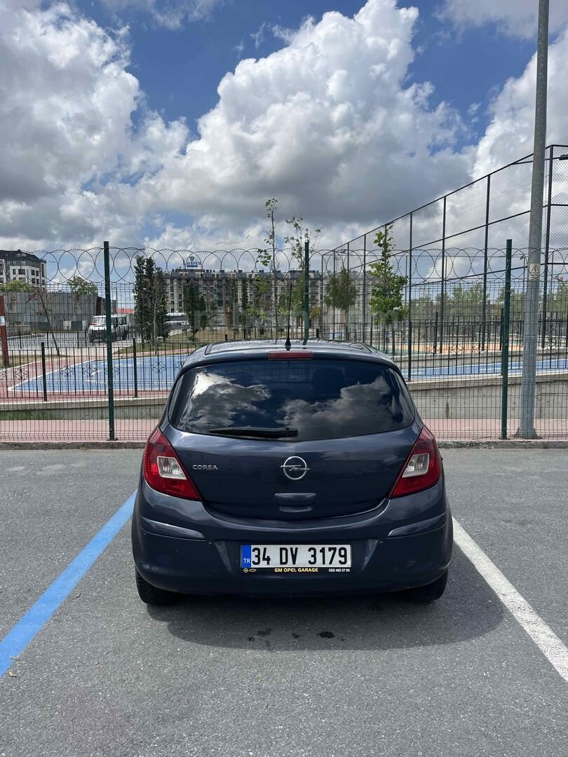 Sahibinden Opel Corsa 1.4 Twinport Enjoy 111 2010 Model İstanbul 204.000 km Mavi 4