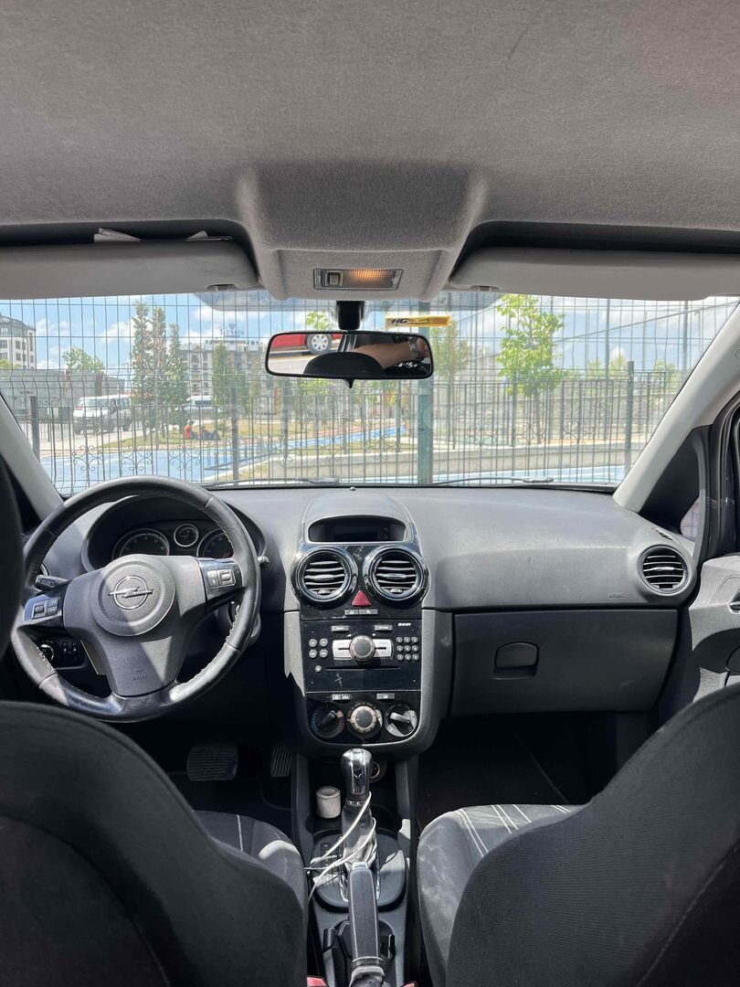 Sahibinden Opel Corsa 1.4 Twinport Enjoy 111 2010 Model İstanbul 204.000 km Mavi 6