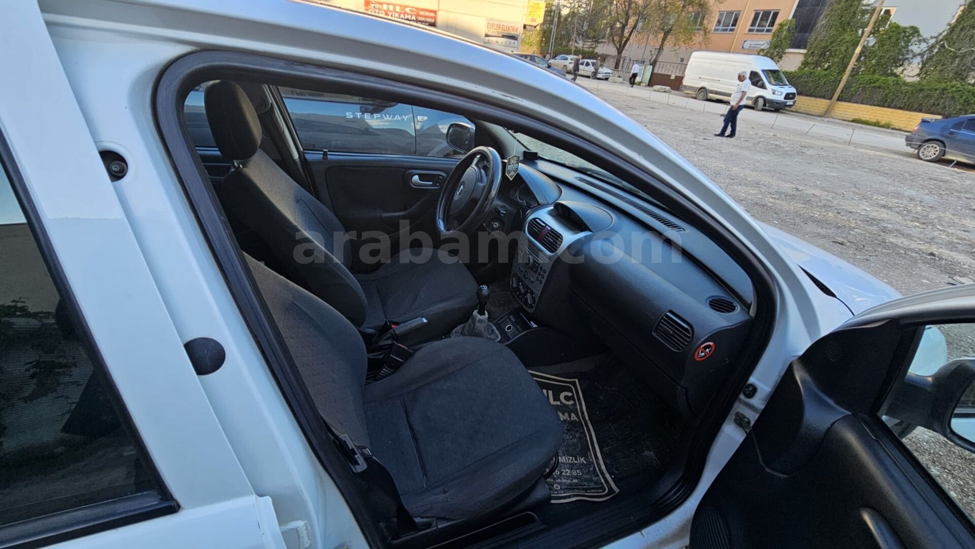 Sahibinden Opel Corsa 1.2 Twinport Enjoy 2005 Model Kahramanmaraş 158.000 km Beyaz 3