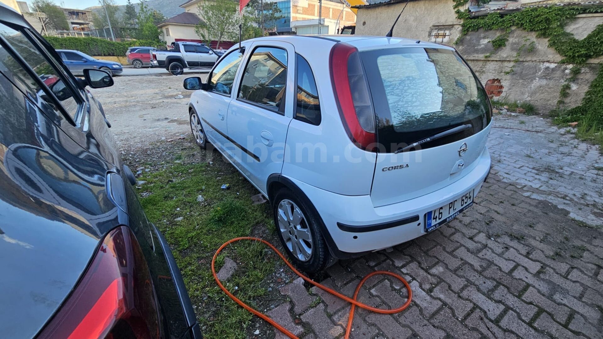 Sahibinden Opel Corsa 1.2 Twinport Enjoy 2005 Model Kahramanmaraş 158.000 km Beyaz 1