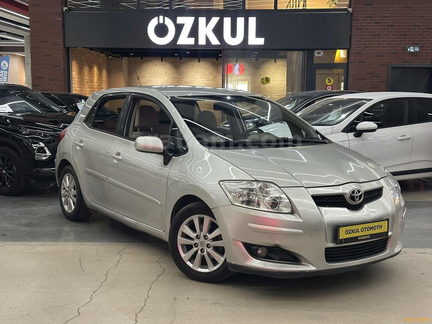 Galeriden Toyota Auris 1.6 Elegant 2009 Model Ankara 165.000 km Gri 3