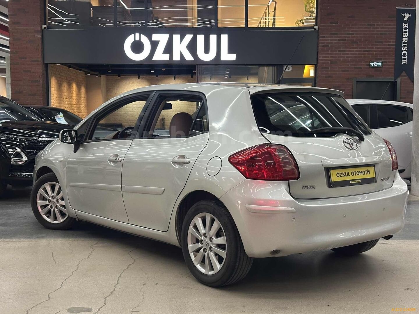 Galeriden Toyota Auris 1.6 Elegant 2009 Model Ankara 165.000 km Gri 6