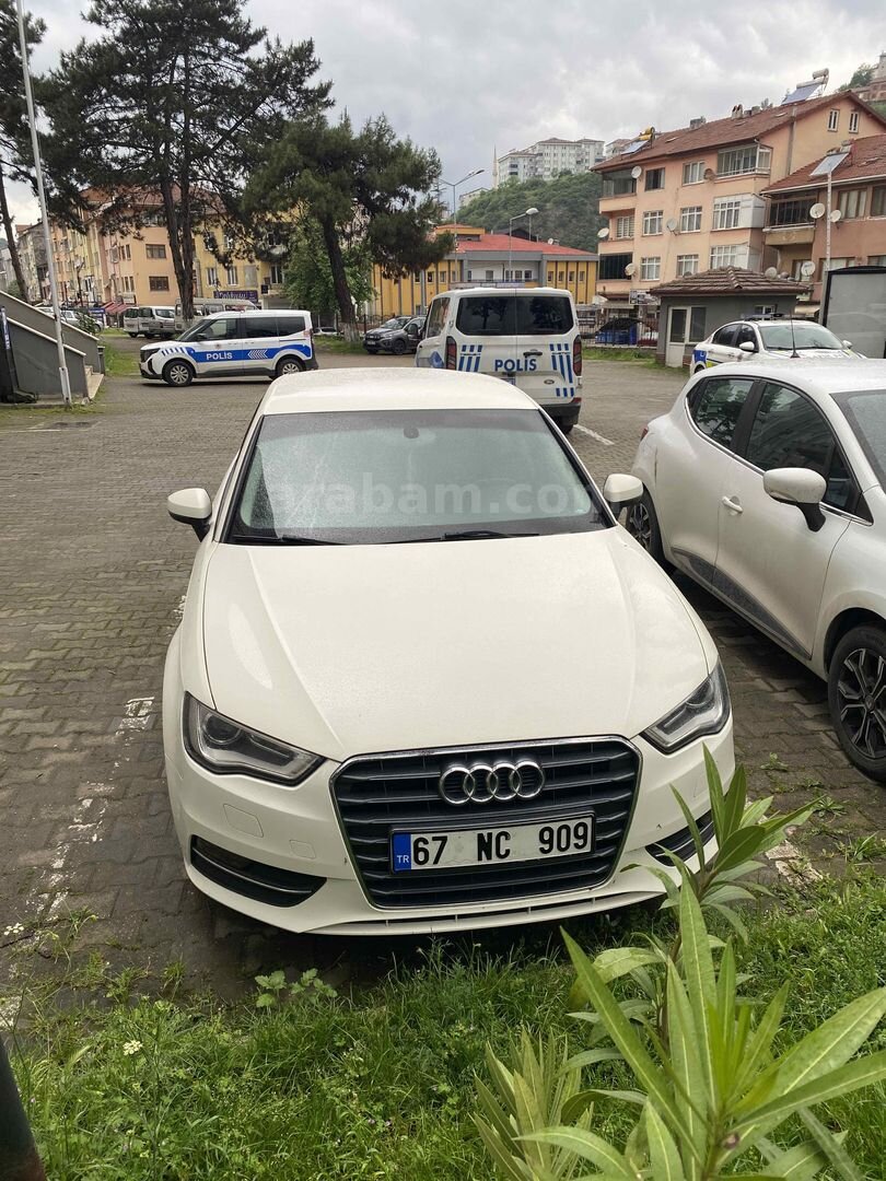 Sahibinden Audi A3 Sportback 1.6 TDI Ambition 2013 Model Karabük 186.000 km Bej 2