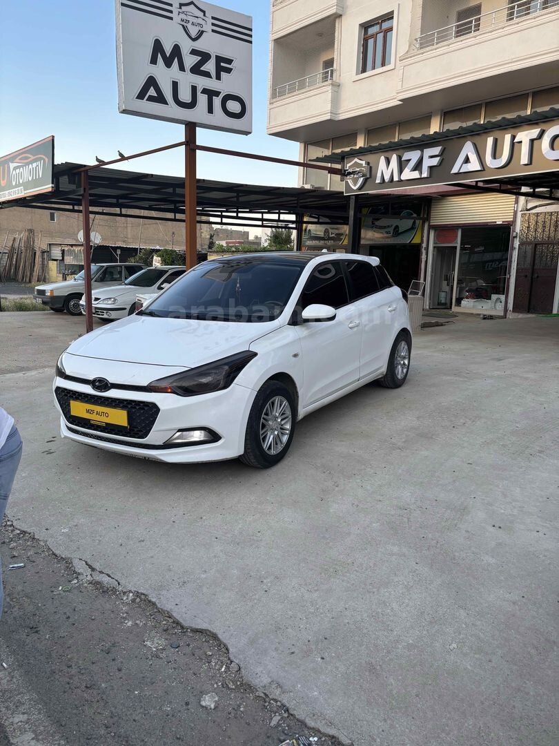 Sahibinden Hyundai i20 1.2 MPI Jump 2015 Model Şanlıurfa 335.000 km Beyaz 4