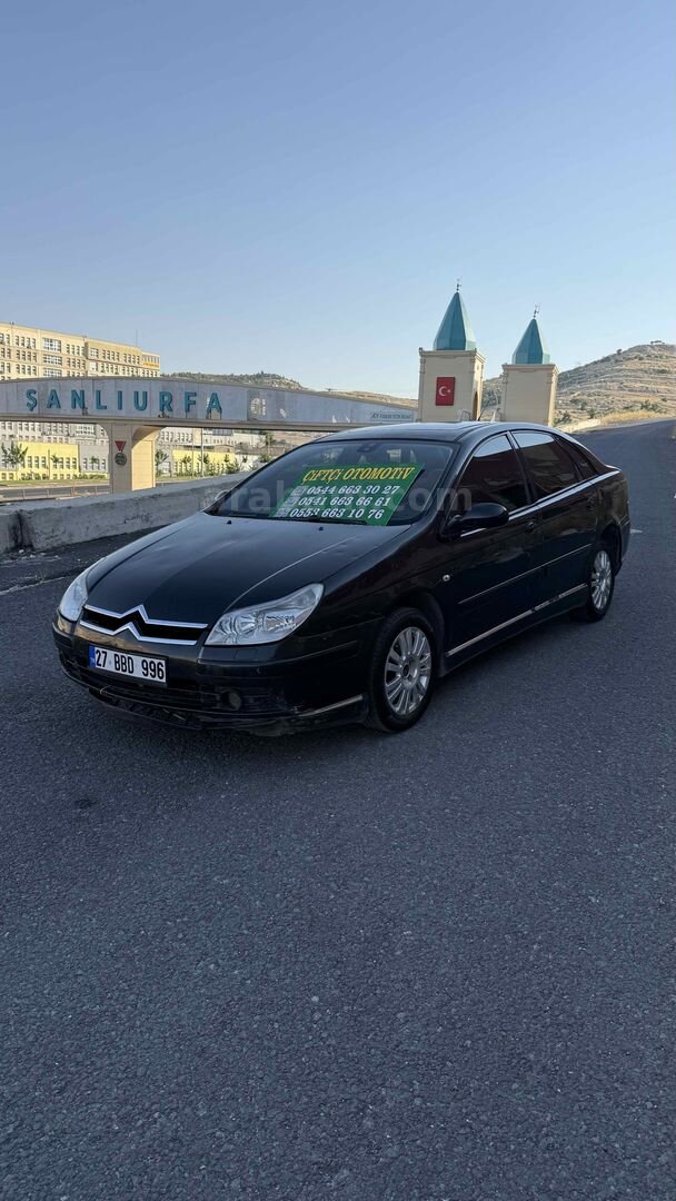 Galeriden Citroen C5 1.6 HDi SX 2006 Model Şanlıurfa 350.000 km Siyah 2