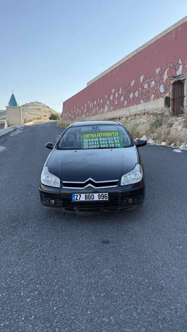 Galeriden Citroen C5 1.6 HDi SX 2006 Model Şanlıurfa 350.000 km Siyah 3