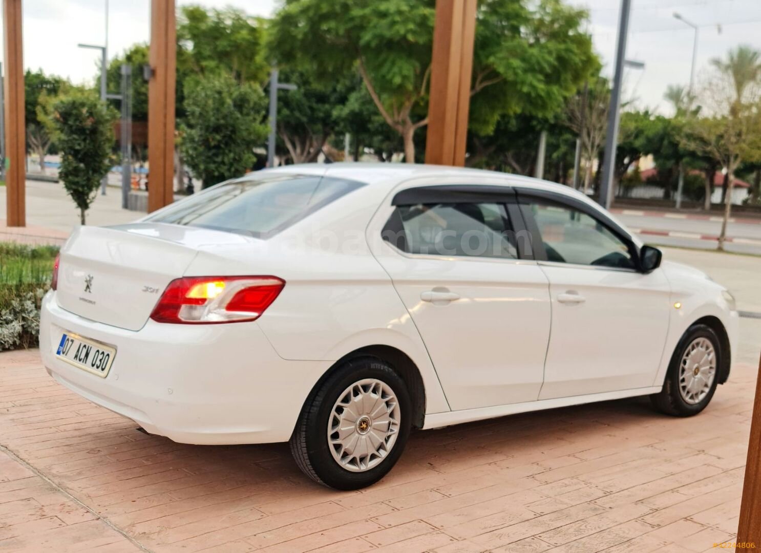 Galeriden Peugeot 301 1.2 VTi Access 2013 Model Antalya 328.000 km Beyaz 6