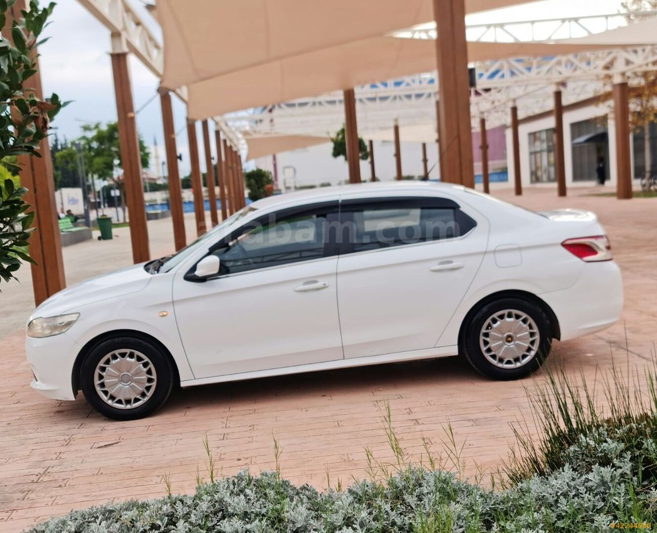 Galeriden Peugeot 301 1.2 VTi Access 2013 Model Antalya 328.000 km Beyaz 5