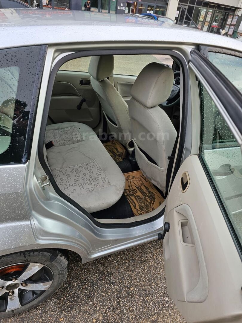 Sahibinden Ford Fiesta 1.4 Comfort 2005 Model Ankara 325.000 km Gri 5